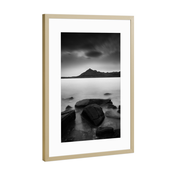 Poster mit Rahmen Gold "Impression of Elgol I" artboxONE - Natur,Reise,Schwarzweiß,Reise / Strand und Meer,Stillleben,Reise / Länder