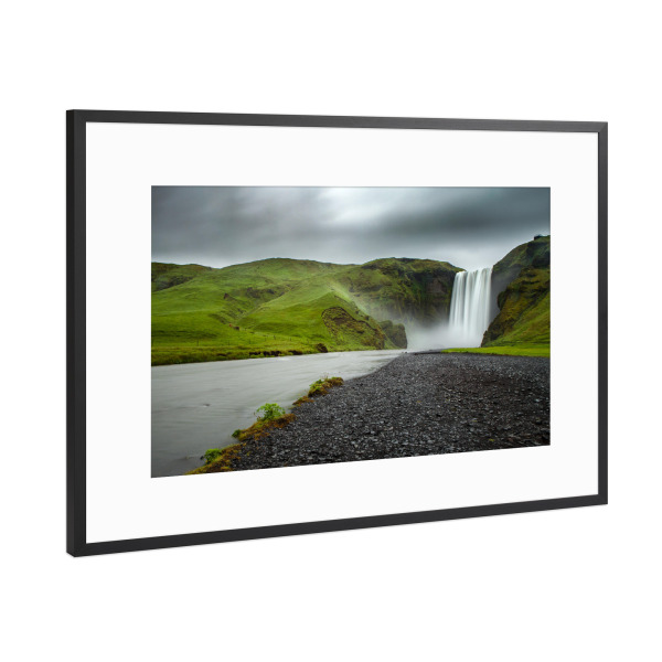 Poster mit Rahmen Schwarz (Metallic) "The veil" artboxONE - Natur - Wasserfall,Island,Fluss