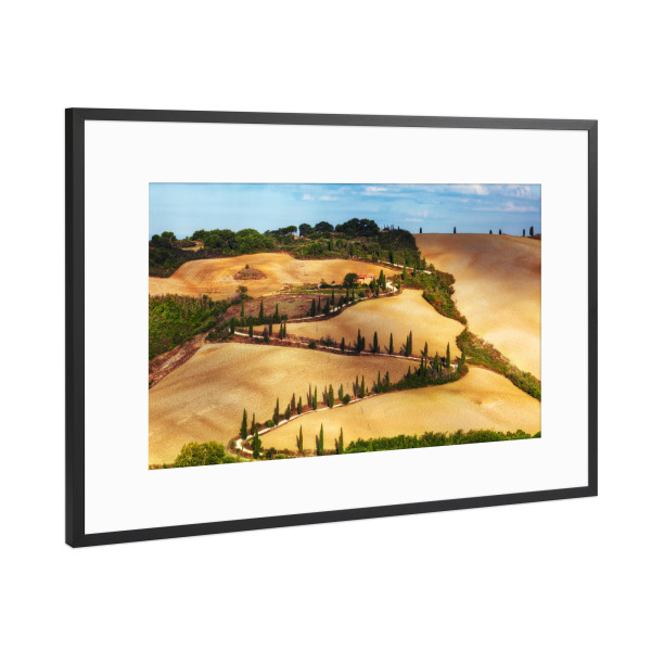 Poster mit Rahmen Schwarz (Metallic) "Cypress trees serpentine road in Tuscany, Italy" artboxONE - Natur,Reise