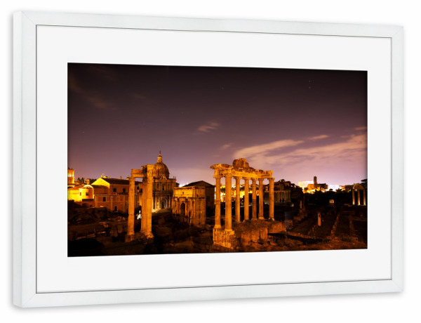 Poster mit Rahmen weiß "The Roman Forum, Italian Foro Romano in Rome, Italy at night" artboxONE - Städte / Rom
