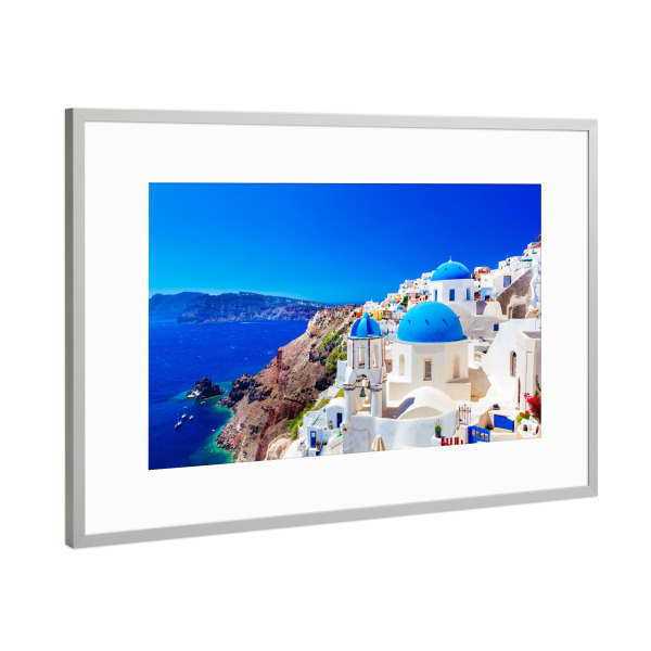 Poster mit Rahmen Silber "Oia town on Santorini island, Greece" artboxONE - Reise
