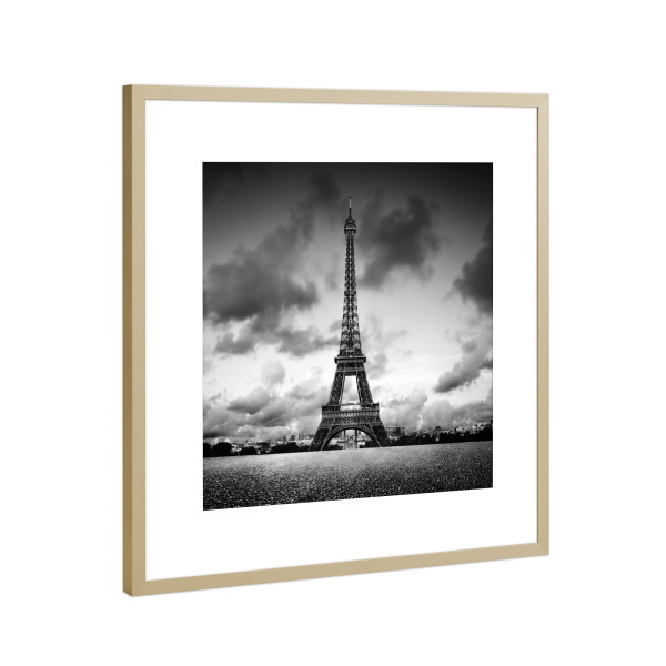 Poster mit Rahmen Gold "Eiffel Tower, Paris, France" artboxONE - Städte,Reise,Schwarzweiß,Städte / Paris