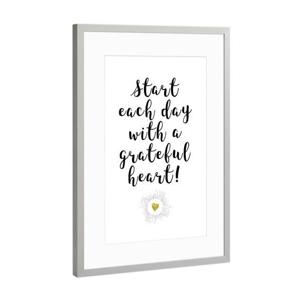 Poster mit Rahmen Silber "Grateful heart" artboxONE - Typografie,Menschen,Schwarzweiß,Liebe - Dankbarkeit,Herz,Gefühl,Dehmut,Herz,Dankbarkeit