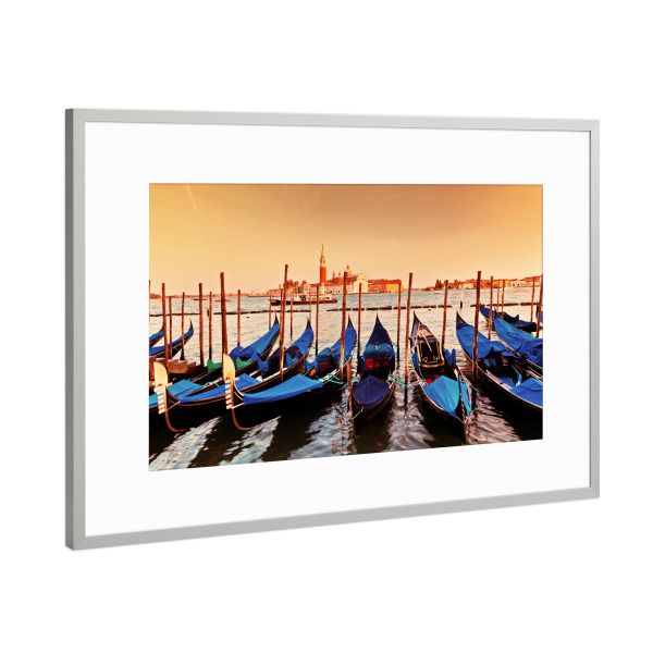 Poster mit Rahmen Silber "Venice, Italy. Gondolas on Grand Canal at sunset" artboxONE - Städte / Venedig