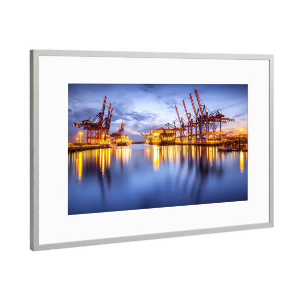 Poster mit Rahmen Silber "Waltershofer Hafen IV" artboxONE - Städte / Hamburg