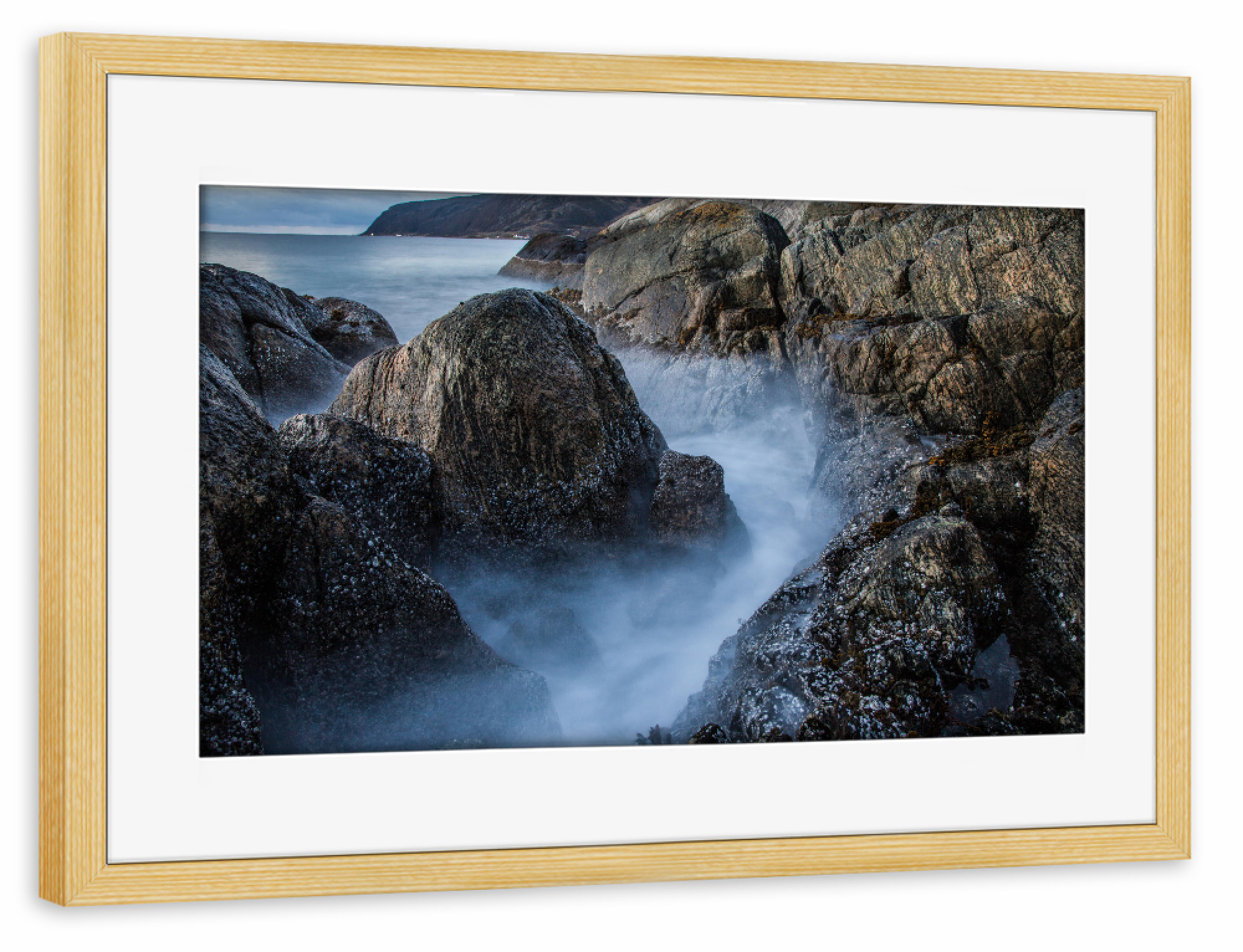 Poster mit Rahmen kiefer "Fjordküste III" artboxONE - Natur