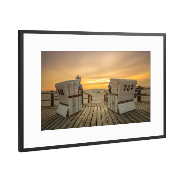 Poster mit Rahmen Schwarz (Metallic) "Strandkorb Nordsee Sonnenuntergang" artboxONE - Natur,Reise,Reise / Strand und Meer