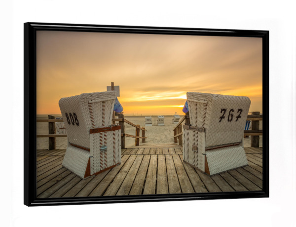 Poster mit schwarzem Rahmen "Strandkorb Nordsee Sonnenuntergang" artboxONE - Natur,Reise,Reise / Strand und Meer