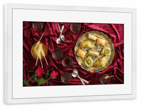Poster mit Rahmen weiß "Tea and baklava" artboxONE - Essen & Trinken