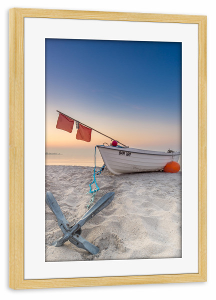 Poster mit Rahmen kiefer "Fischerboot an der Ostsee" artboxONE - Natur,Reise,Reise / Strand und Meer