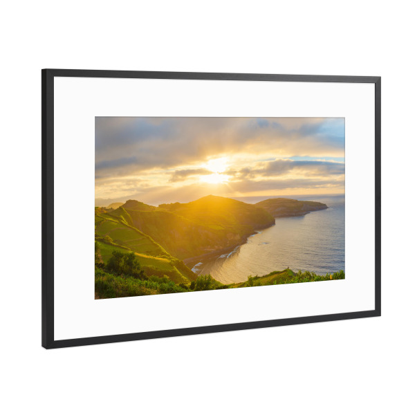 Poster mit Rahmen Schwarz (Metallic) "Miradouro de santa iria" artboxONE - Natur,Reise - Insel,Sonnenuntergang,Meer,Sao miguel,Azoren,Portugal