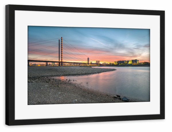 Poster mit Rahmen schwarz "Düsseldorf - Sonnenaufgang am Rhein I" artboxONE - Reise,Städte / Düsseldorf