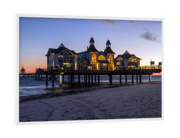 Poster mit weißem Rahmen "Seebrücke Sellin 3" artboxONE - Natur,Reise / Strand und Meer