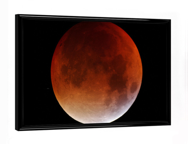 Poster mit schwarzem Rahmen "Mondfinsternis - Blutmond" artboxONE - Natur,Fiktion,Galaxy