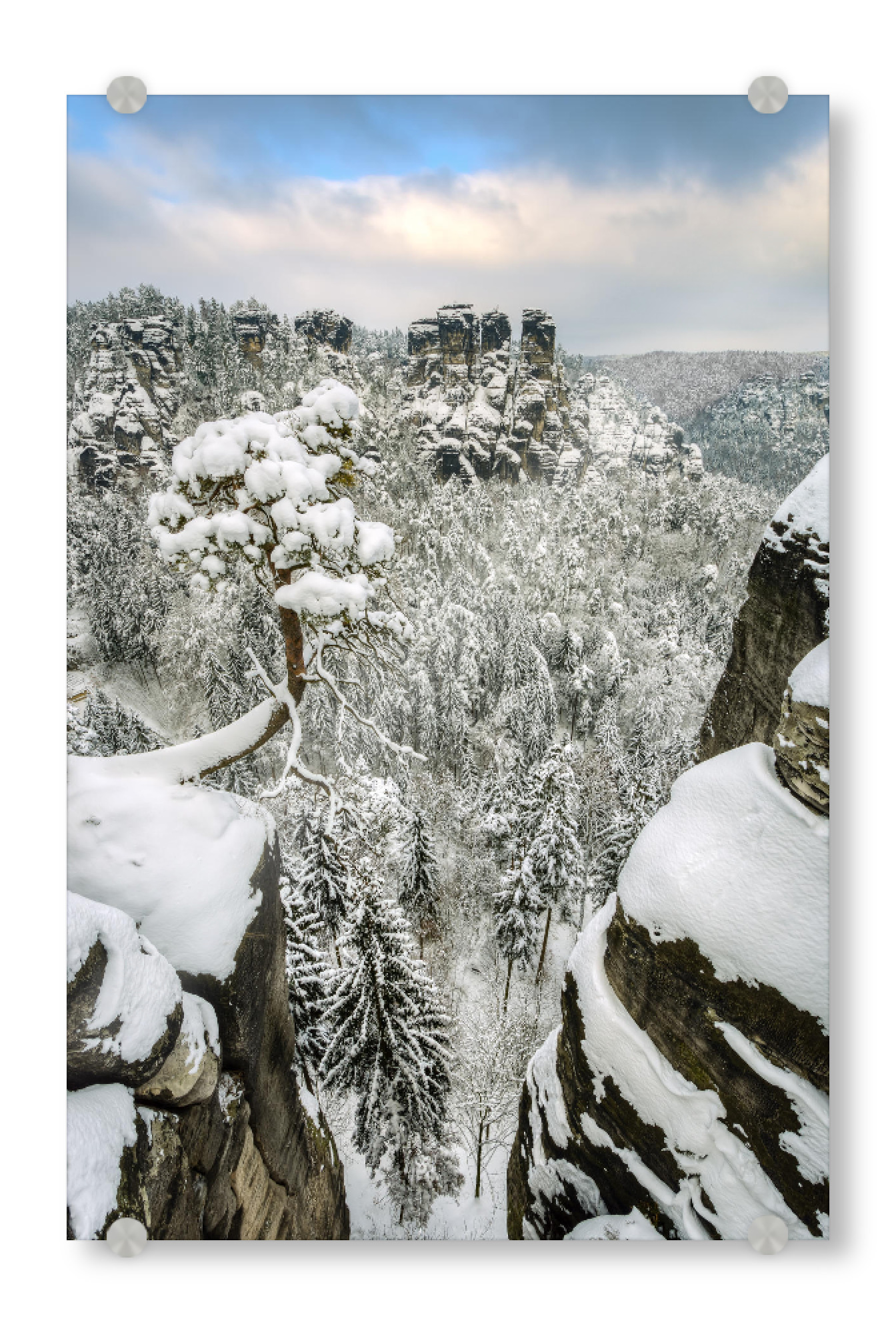 Acrylglasbild "Basteikiefer in der Sächsischen Schweiz im Winter 2" artboxONE - Natur,Reise,Städte / Zürich