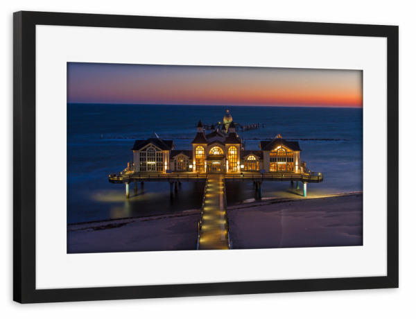 Poster mit Rahmen schwarz "Seebrücke Sellin" artboxONE - Natur,Architektur