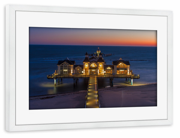 Poster mit Rahmen weiß "Seebrücke Sellin" artboxONE - Natur,Architektur