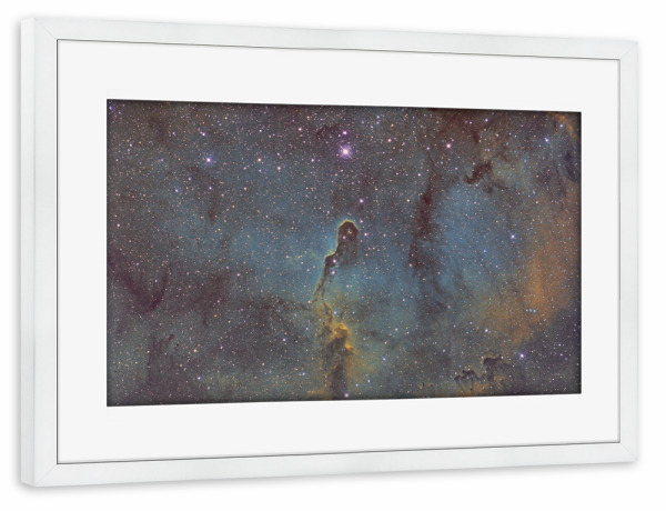 Poster mit Rahmen weiß "Elefantenrüsselnebel" artboxONE - Natur,Fiktion,Galaxy