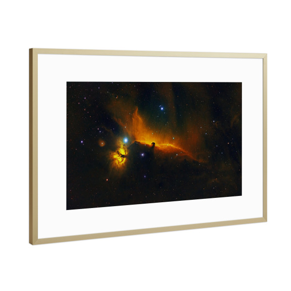 Poster mit Rahmen Gold "Flammen- und Pferdekopfnebel in den Farben der Hubble-Palette" artboxONE - Natur,Fiktion