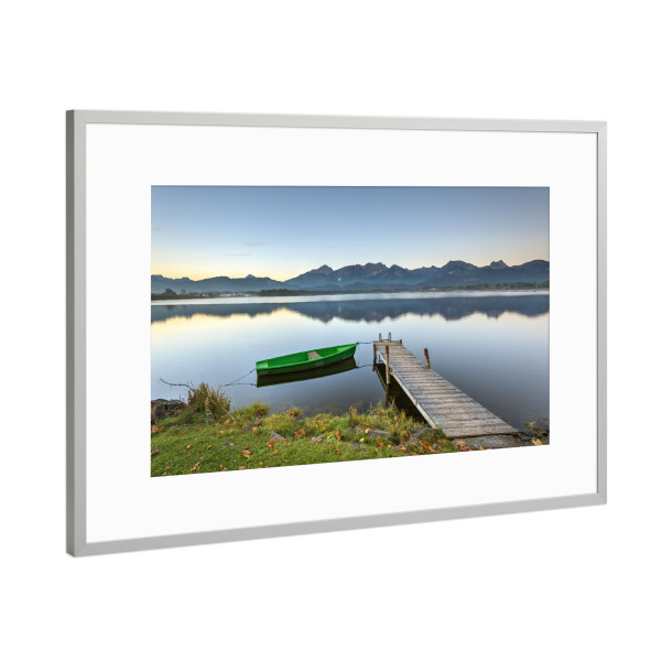 Poster mit Rahmen Silber "Fischerboot am Hopfensee" artboxONE - Natur,Reise