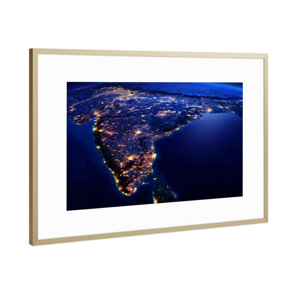 Poster mit Rahmen Gold "India Night View From Space" artboxONE - Städte,Reise,Reise / Asien,Reise / Länder,Städte / Weitere