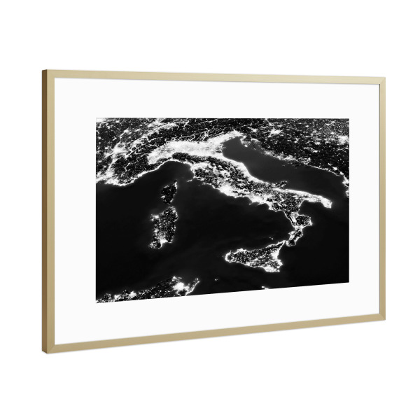 Poster mit Rahmen Gold "Italy Night View From Space 2" artboxONE - Städte,Reise,Schwarzweiß,Städte / Venedig,Reise / Länder,Städte / Rom