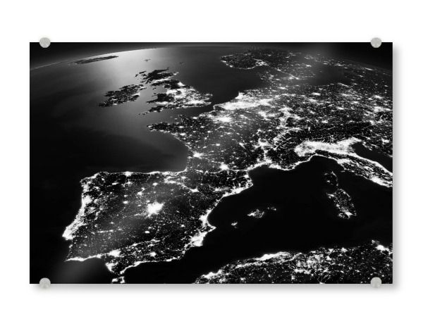 Acrylglasbild "Western Europe Night View From Space 2" artboxONE - Galaxy - Galaxy,Galaxie,Nacht,Night,Space,Weltraum,West,Europa,Europe,Raumstation