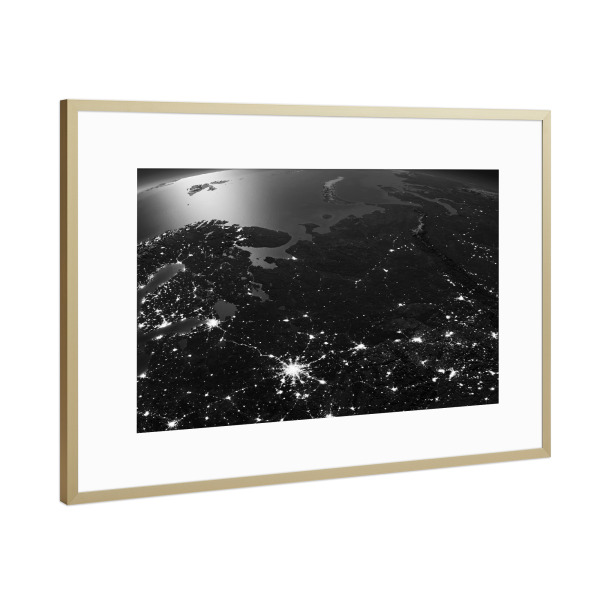 Poster mit Rahmen Gold "Eastern Europe Night View From Space 2" artboxONE - Schwarzweiß,Galaxy
