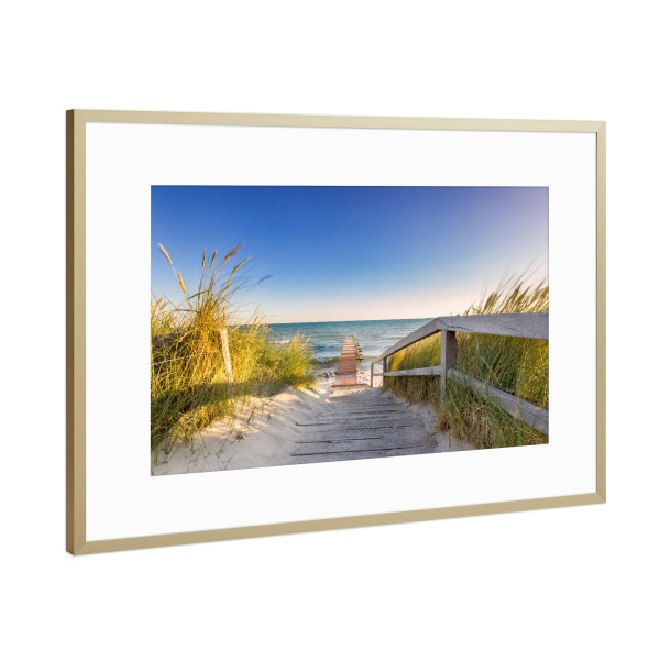 Poster mit Rahmen Gold "Langer Weg zum Strand an der Nordsee" artboxONE - Natur,Reise,Reise / Strand und Meer