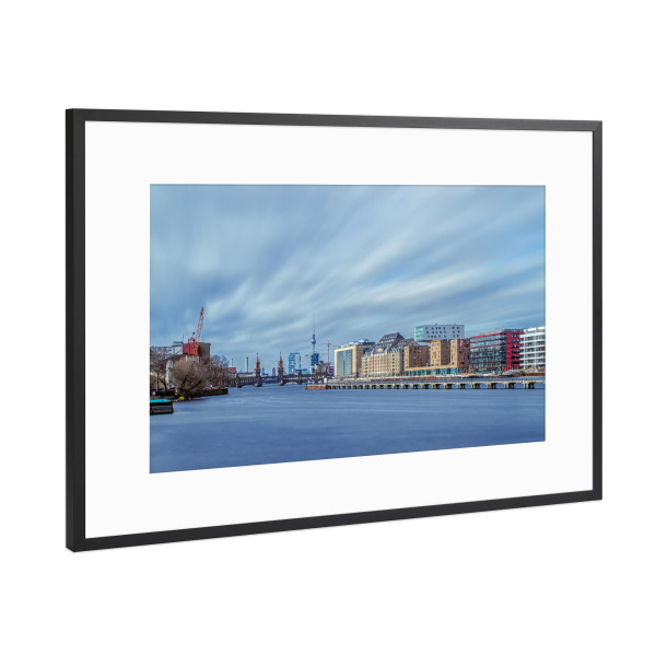 Poster mit Rahmen Schwarz (Metallic) "Berlin Osthafen 3" artboxONE - Städte / Berlin,Architektur