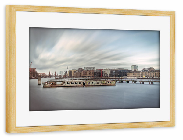 Poster mit Rahmen kiefer "Berlin Osthafen 2" artboxONE - Städte / Berlin