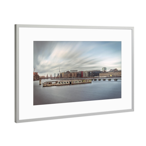 Poster mit Rahmen Silber "Berlin Osthafen 2" artboxONE - Städte / Berlin