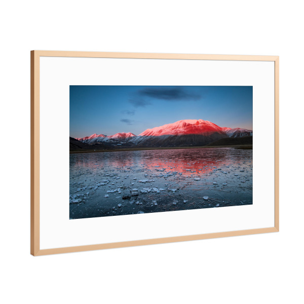Poster mit Rahmen Kupfer "Pink" artboxONE - Natur - Italien,Vettore,Berg,Eis,See