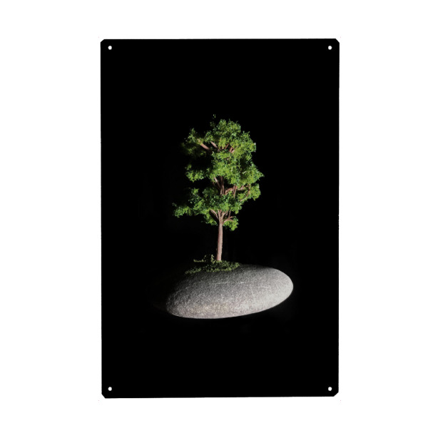 Metall Poster "The First Sanctuary" artboxONE - Natur - Baum,Felsen,Natur,Skulptur,Raum,Zen,Garten,Meditation,Friedlich,Minimal,Ruhig,Heiligtum