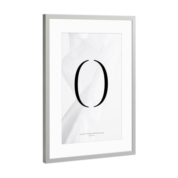Poster mit Rahmen Silber "BLACK LETTER COLLECTION | O" artboxONE - Schwarzweiß,Fashion,Buchstaben,Buchstaben / O