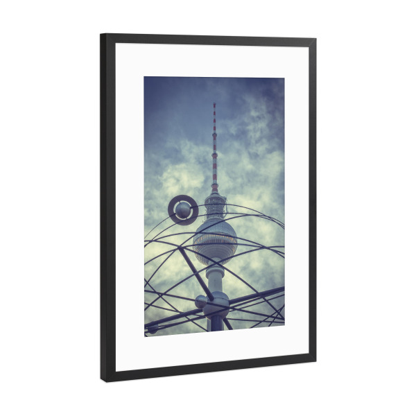 Poster mit Rahmen Schwarz (Metallic) "Fernsehturm" artboxONE - Städte,Städte / Berlin,Architektur