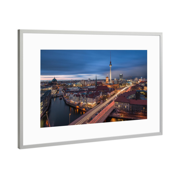 Poster mit Rahmen Silber "Berlin Skyline 2" artboxONE - Städte / Berlin