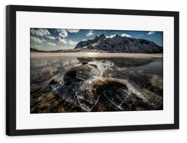 Poster mit Rahmen schwarz "Frozen Fjord" artboxONE - Natur