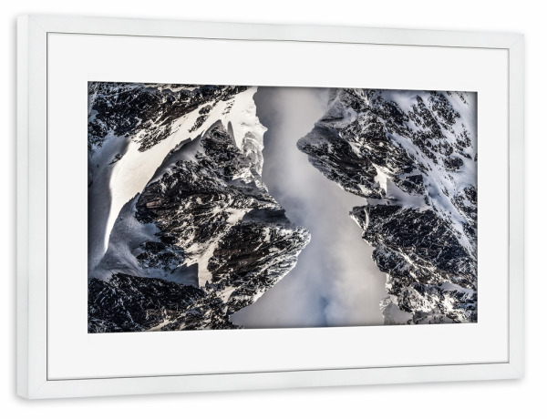 Poster mit Rahmen weiß "Mountain Chains" artboxONE - Natur,Reise