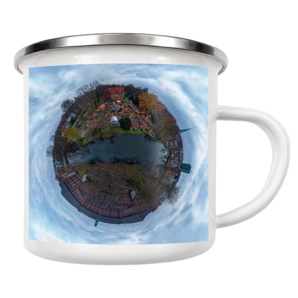 Emaille Tasse "Weihnachtsmarkt Bergedorf" artboxONE - Städte,Städte / Hamburg,Reise,Architektur,Reise / Länder