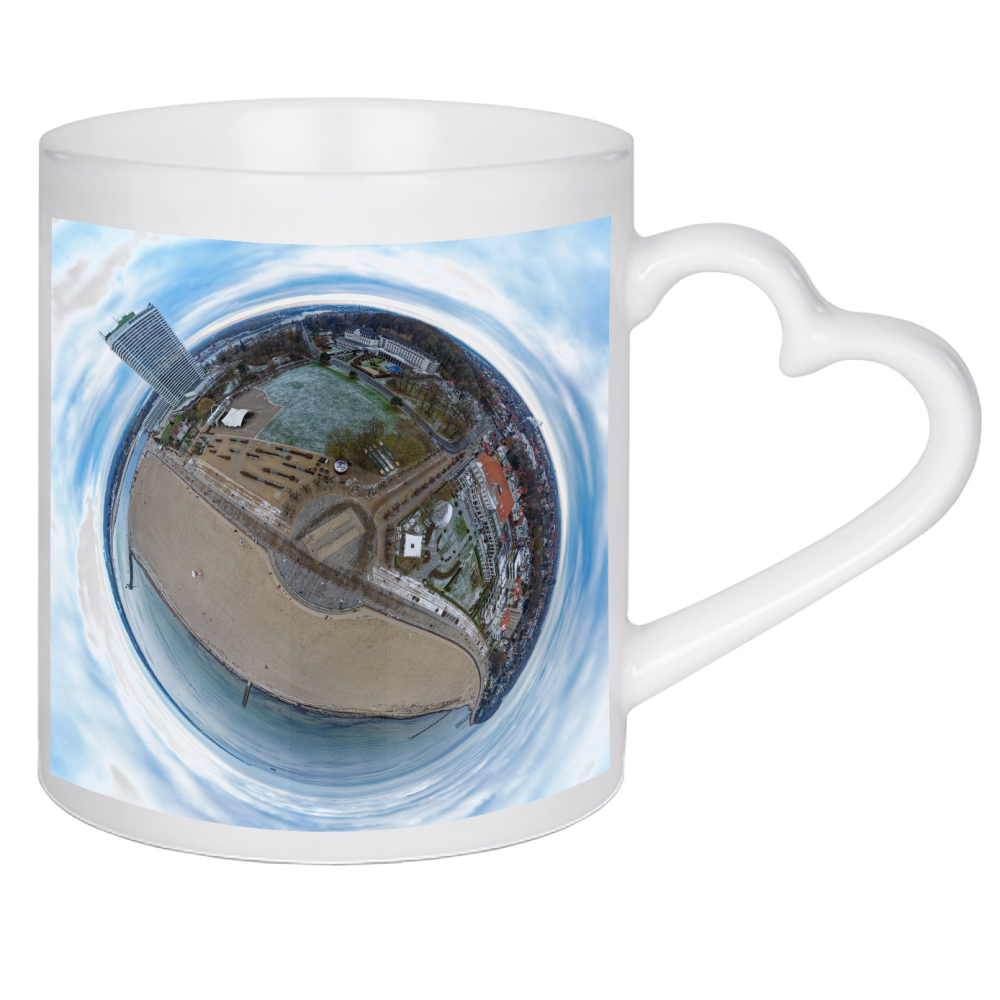 Herztasse "Travemünde Strandpromenade Planet" artboxONE - Städte,Reise,Architektur,Reise / Strand und Meer,Reise / Länder