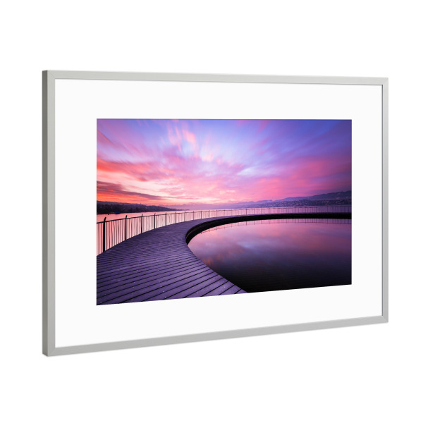 Poster mit Rahmen Silber "Zürichsee" artboxONE - Natur - Zürichsee,Tiefenbrunnen,Steg,Wasser,See,Schweiz,Landschaft