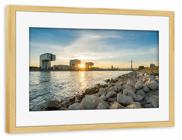 Poster mit Rahmen kiefer "Köln Skyline am Rheinufer" artboxONE - Städte,Städte / Köln,Reise,Architektur