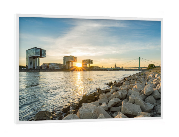 Poster mit weißem Rahmen "Köln Skyline am Rheinufer" artboxONE - Städte,Städte / Köln,Reise,Architektur