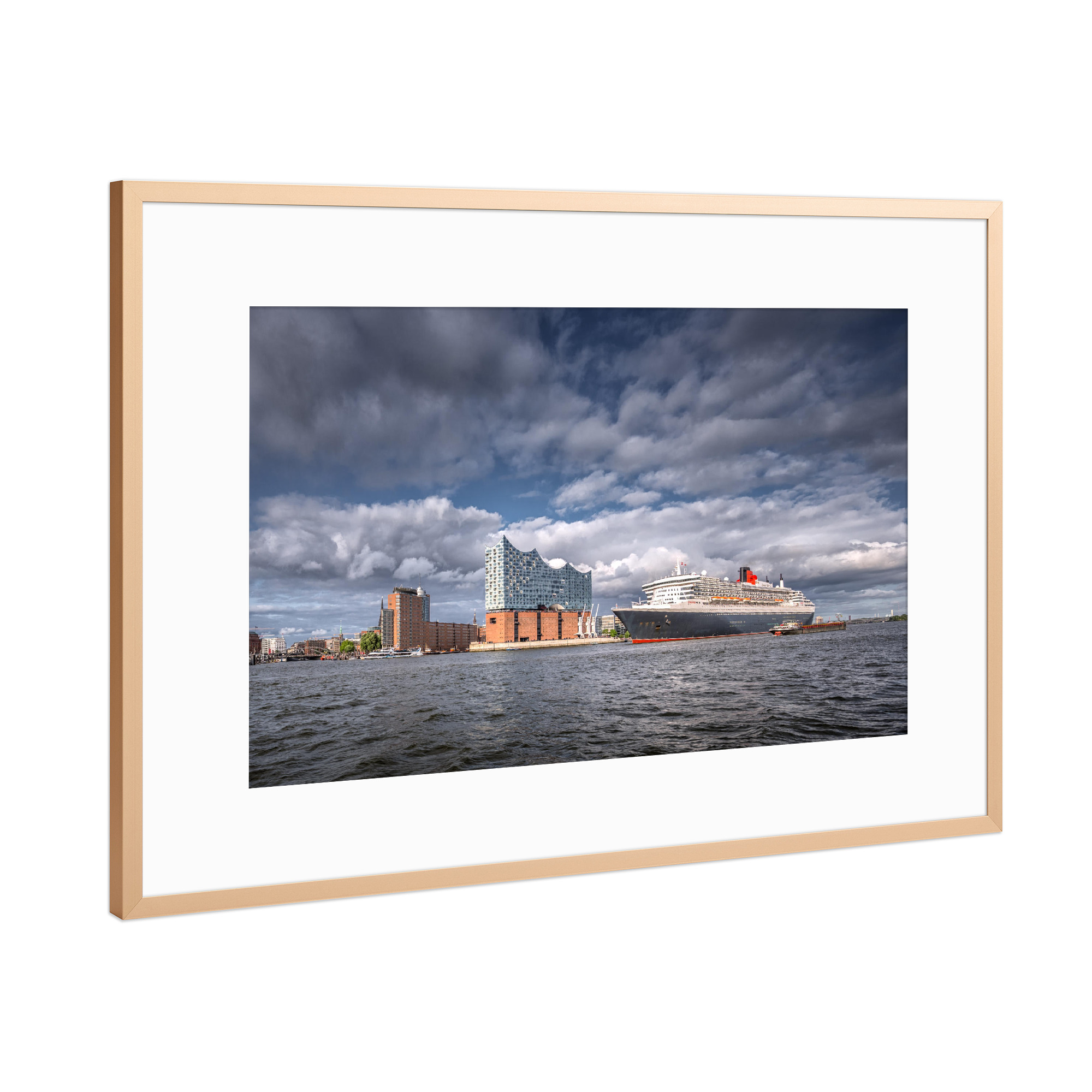 Poster mit Rahmen Kupfer "Elbphilharmonie & Queen Mary 2" artboxONE - Städte,Städte / Hamburg,Reise,Architektur,Reise / Strand und Meer