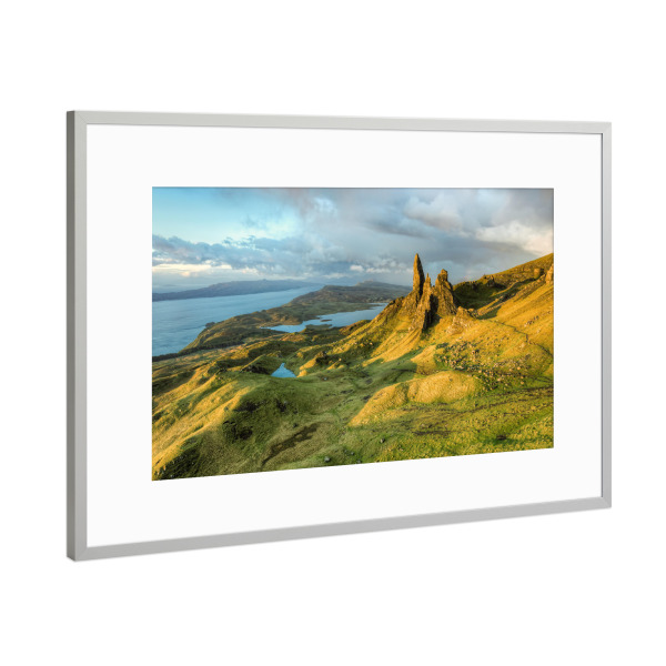 Poster mit Rahmen Silber "The Old Man of Storr" artboxONE - Natur,Reise,Reise / Länder