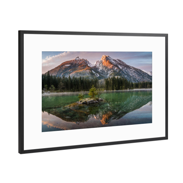 Poster mit Rahmen Schwarz (Metallic) "Hochkalter im Spiegel" artboxONE - Natur,Reise