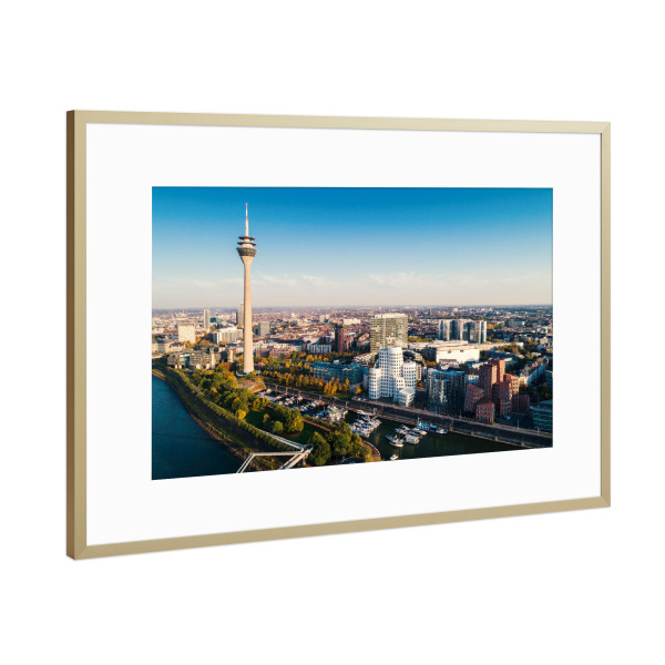 Poster mit Rahmen Gold "Düsseldorf 3" artboxONE - Städte,Städte / Düsseldorf - Düsseldorf,Medienhafen,Nordrhein-westfalen,Nrw,Deutschland,Germany