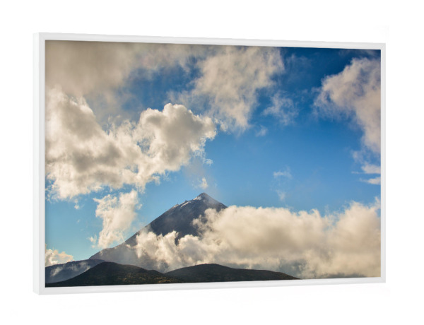 Poster mit weißem Rahmen "Vulkan Teide im Wolkenschleier" artboxONE - Natur,Reise