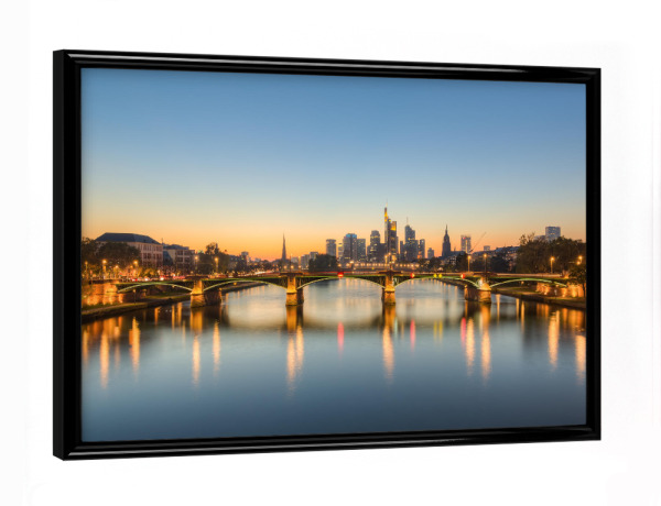 Poster mit schwarzem Rahmen "Frankfurt am Main Abendpanorama" artboxONE - Reise,Architektur,Städte / Frankfurt